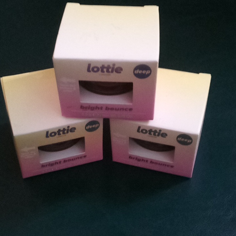 Lot of Lottie Bright Bounce Undereye Cream Brightening Corrector
